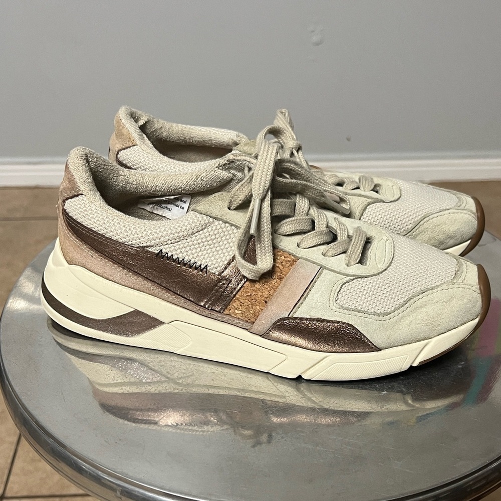 Gola Women's Sneakers in Cream and Brown